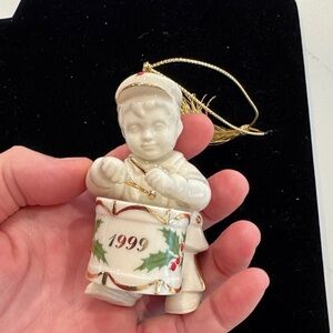 Lenox Vintage 1999 Lenox Annual
Ornament Little Drummer Boy.